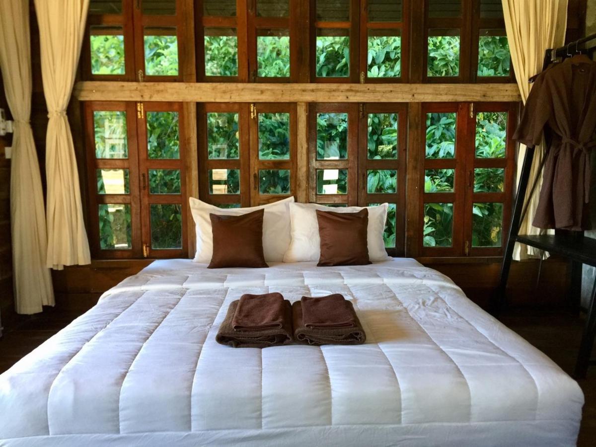 Phayam Valley Homestay Ко Паям Екстериор снимка