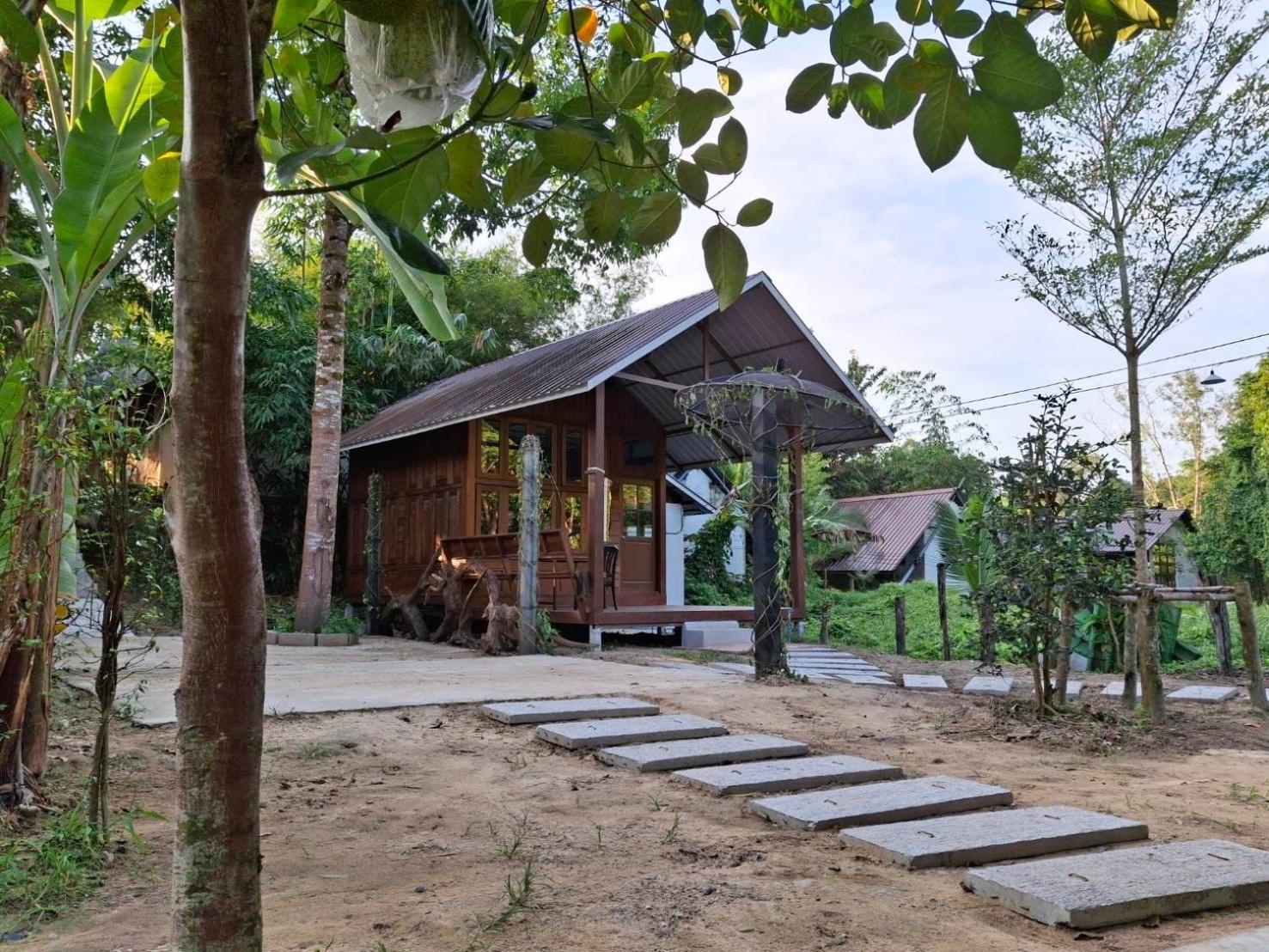 Phayam Valley Homestay Ко Паям Екстериор снимка